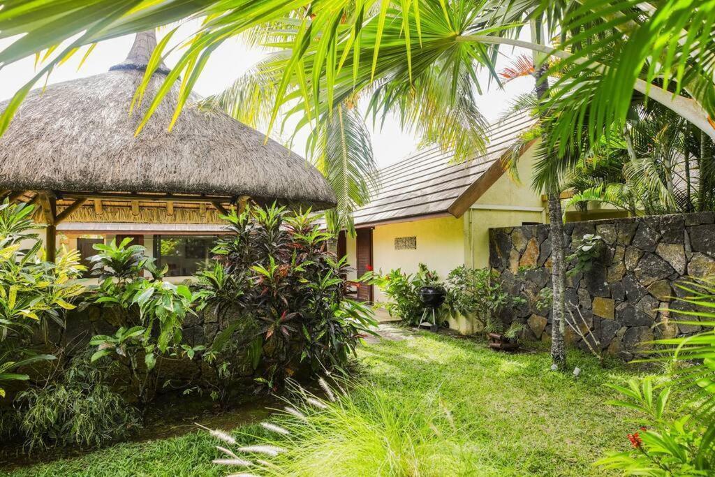 Villa Tropicale Balinaise Intimiste غراند بايَ المظهر الخارجي الصورة