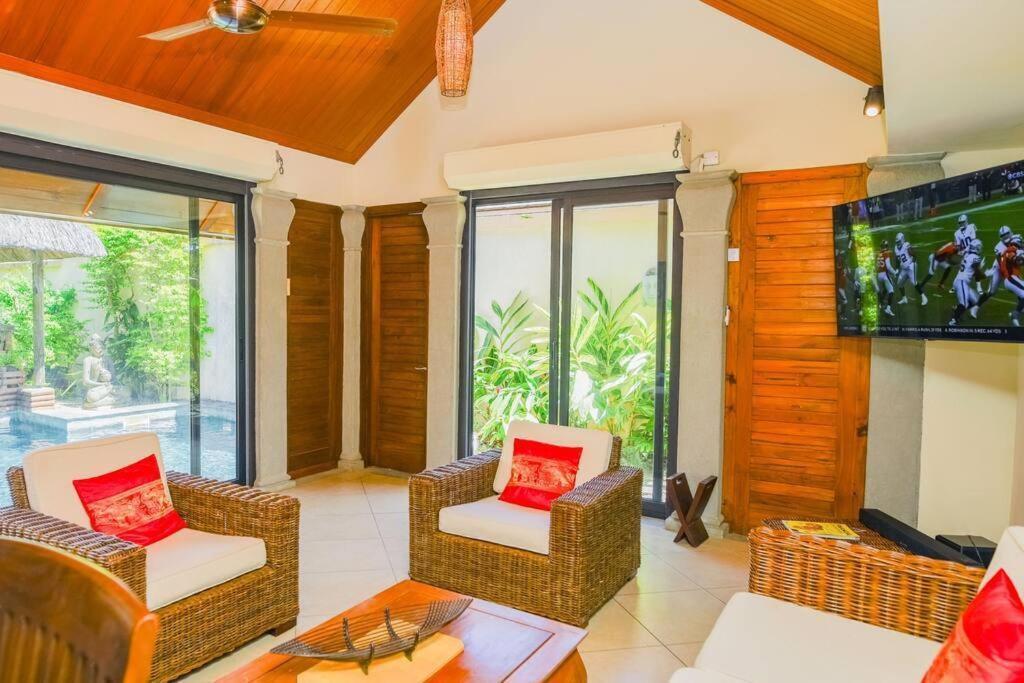 Villa Tropicale Balinaise Intimiste غراند بايَ المظهر الخارجي الصورة